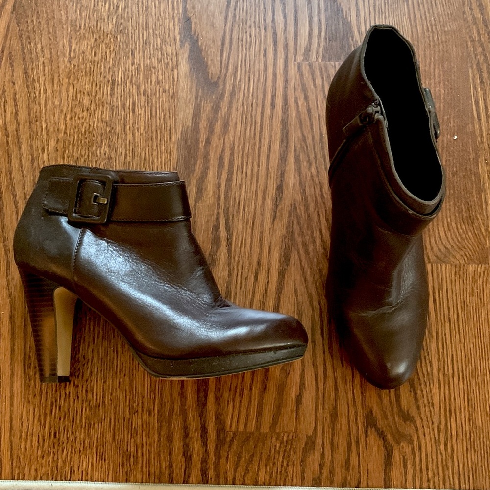 Giani bernini heeled booties